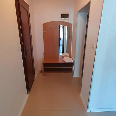 Apartmán 2 Gallery With Poolview *