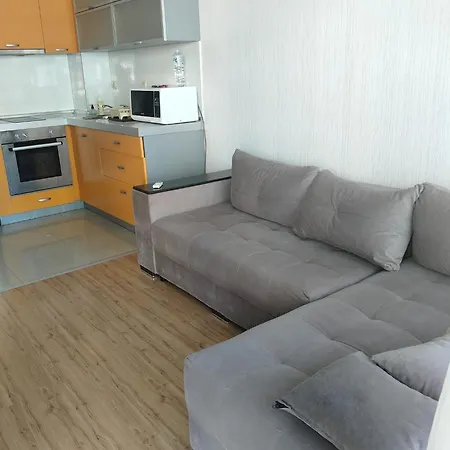 2 Gallery With Poolview *